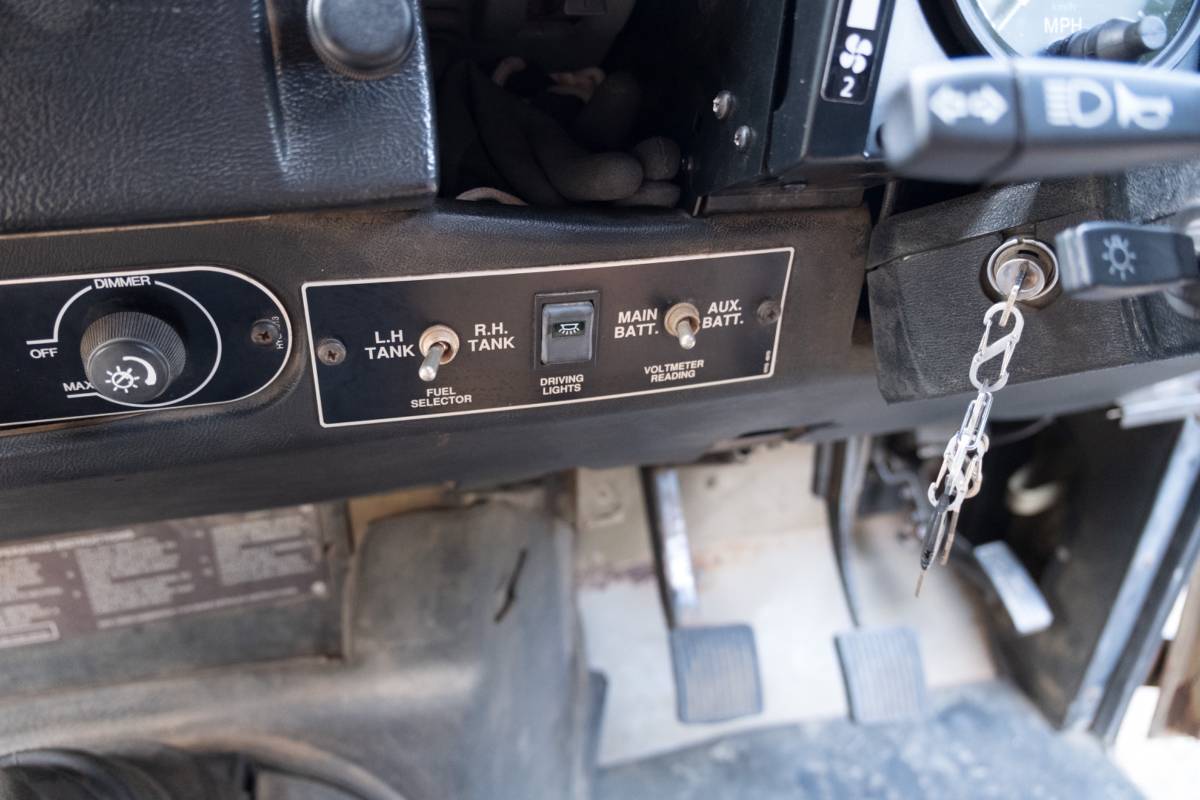 Land-rover-110-diesel-1991-13