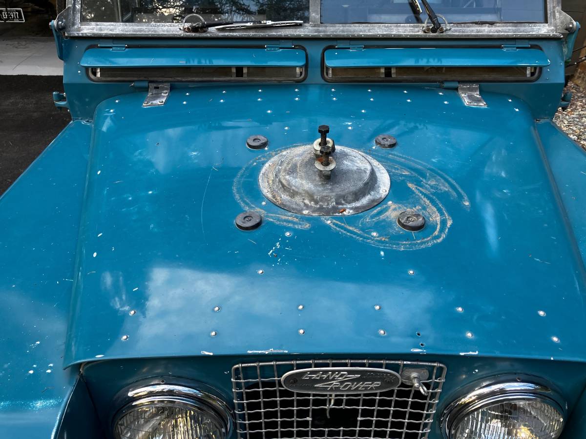 Land-rover-1966-blue-1