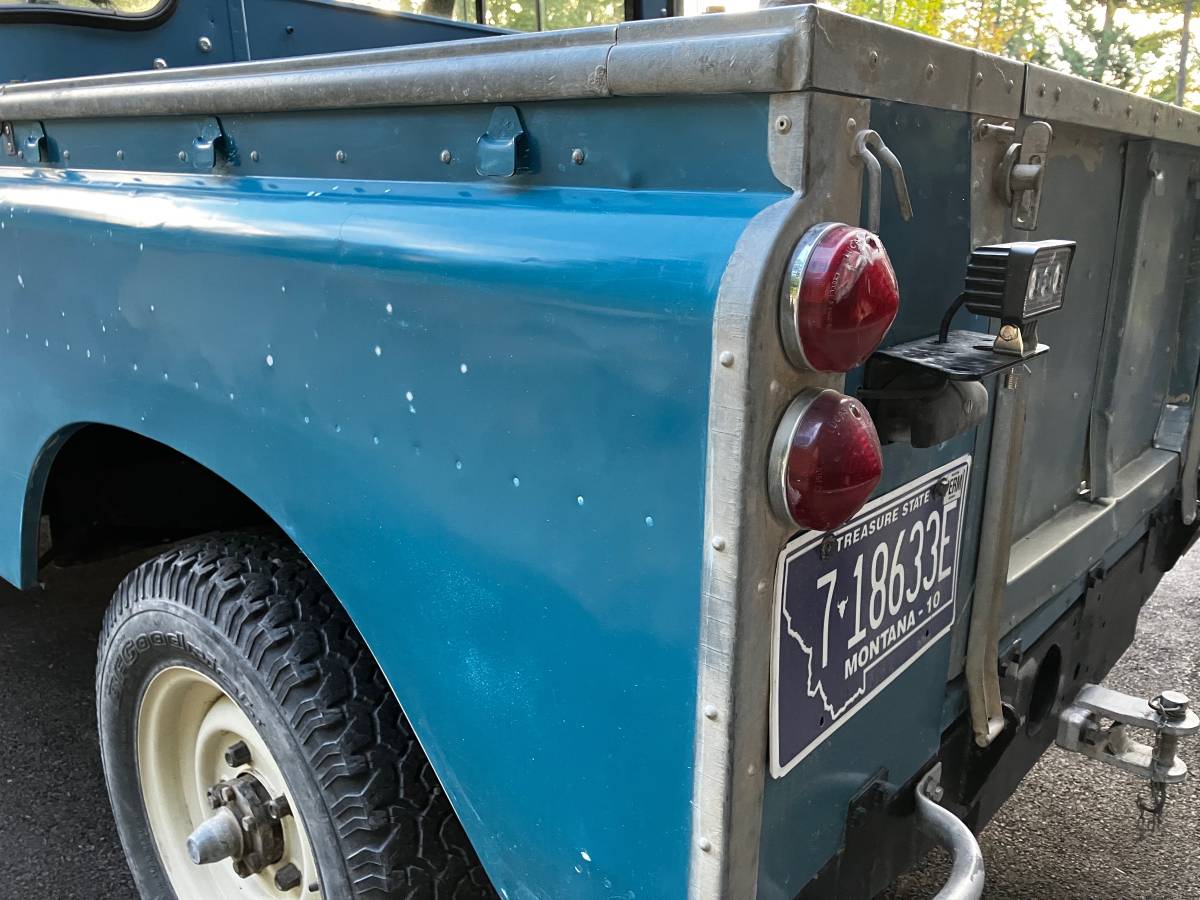 Land-rover-1966-blue-9