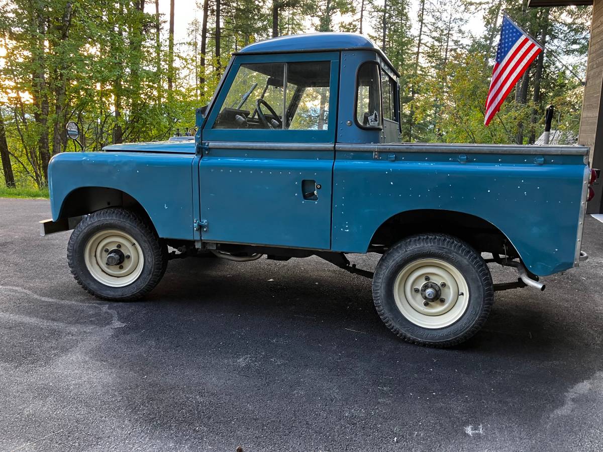 Land-rover-1966-blue