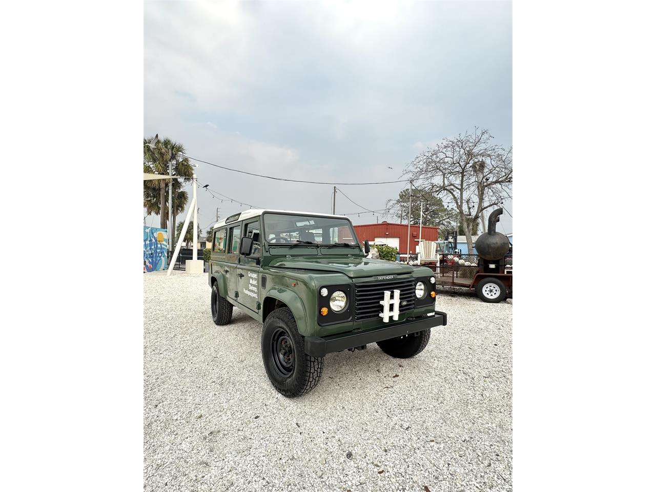 Land-rover-Defender-110-1994-Green-Black-2