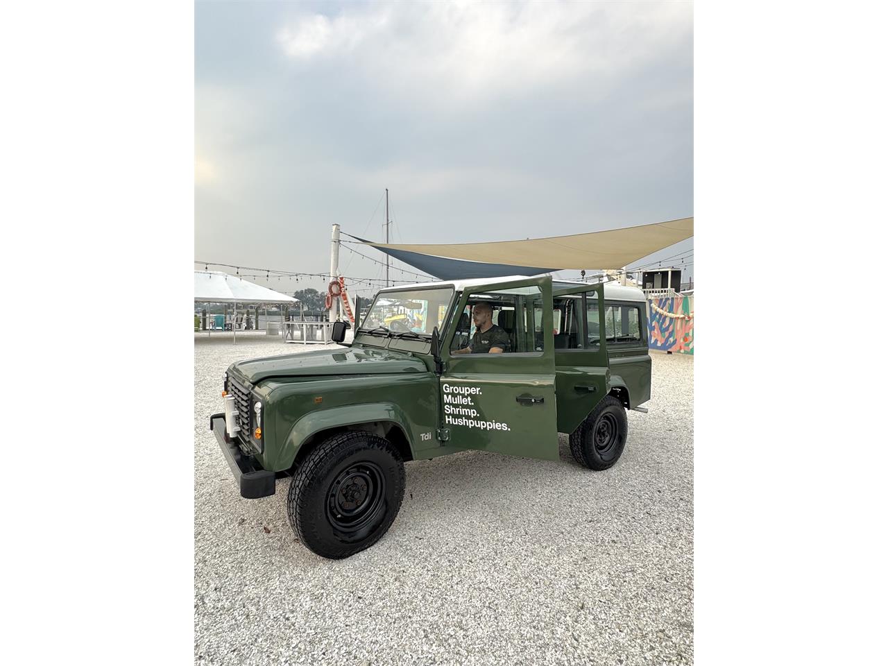 Land-rover-Defender-110-1994-Green-Black-8