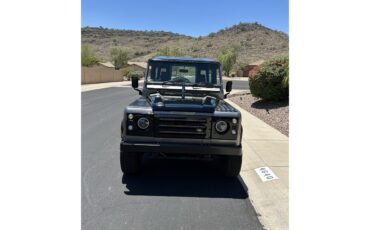 Land-rover-Defender-1990-Black-and-Greygreen-Black-2