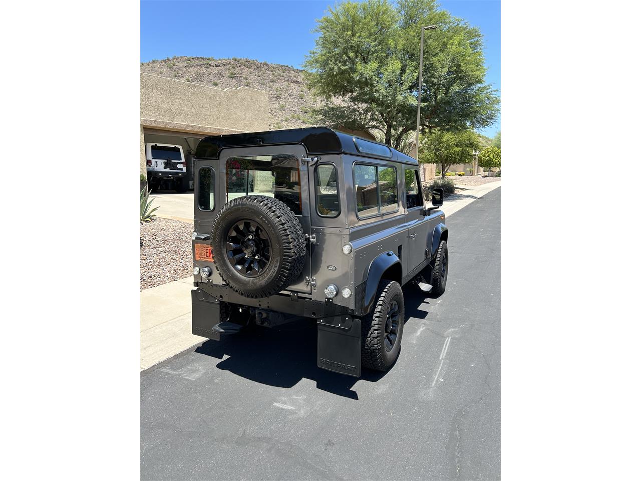 Land-rover-Defender-1990-Black-and-Greygreen-Black-5