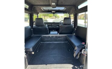 Land-rover-Defender-1990-Black-and-Greygreen-Black-8