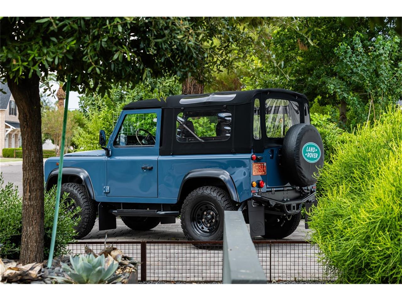 Land-rover-Defender-1994-Arles-Blue-Black-14