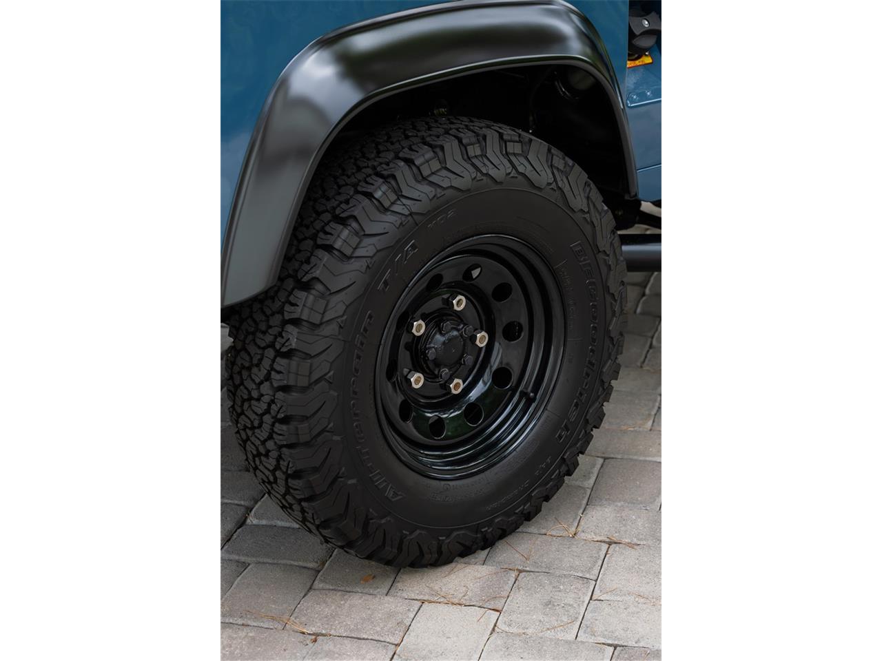 Land-rover-Defender-1994-Arles-Blue-Black-19
