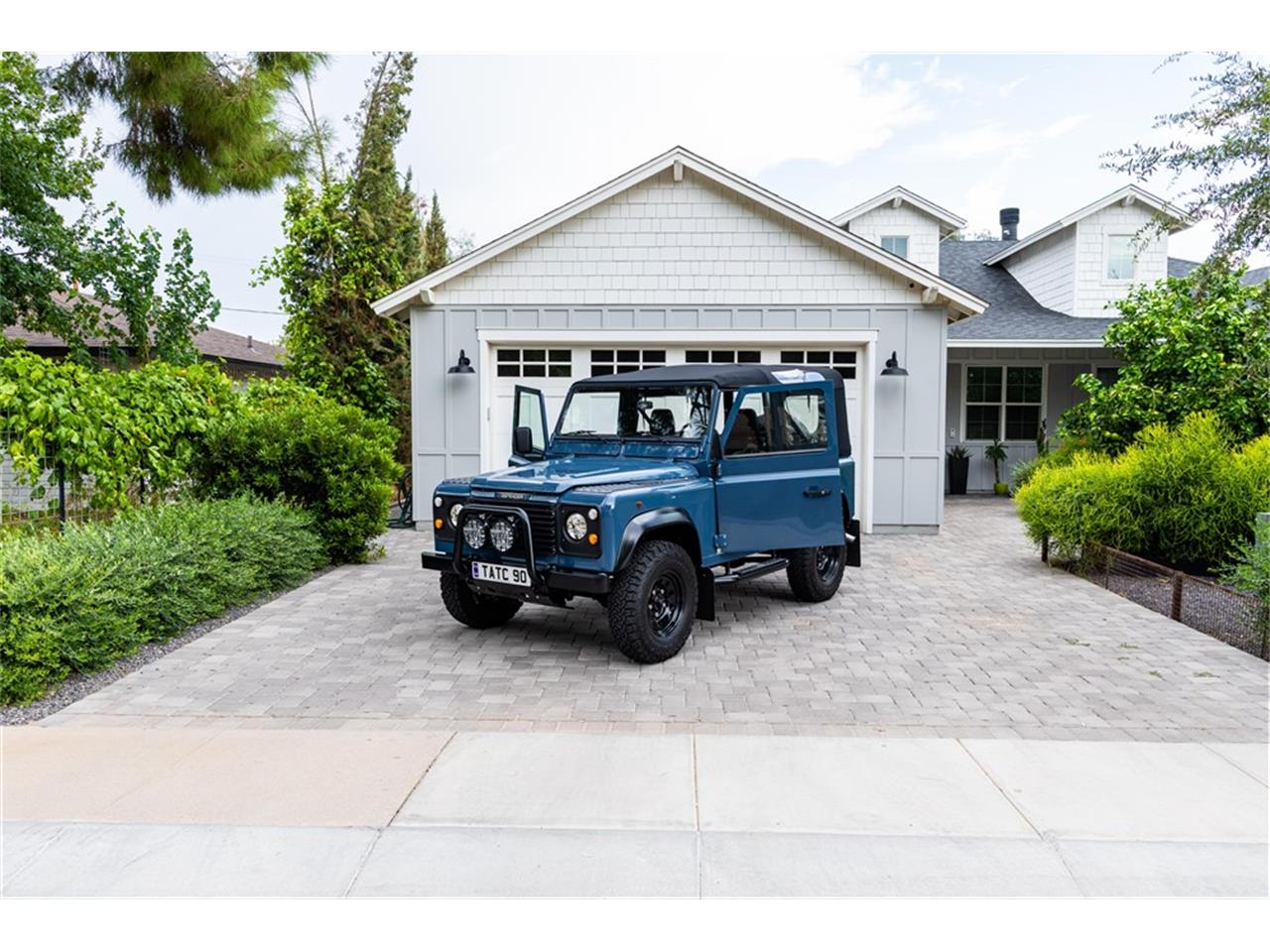 Land-rover-Defender-1994-Arles-Blue-Black-30