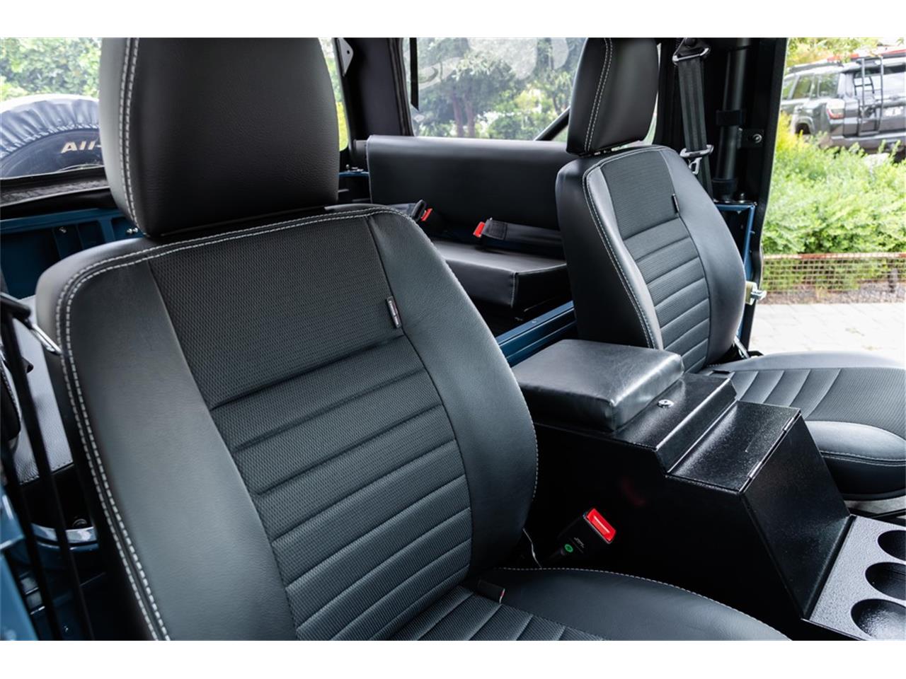 Land-rover-Defender-1994-Arles-Blue-Black-39