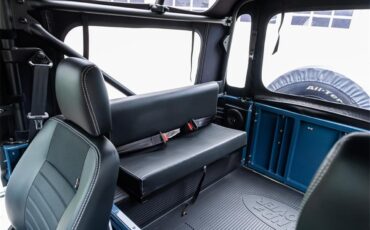 Land-rover-Defender-1994-Arles-Blue-Black-40