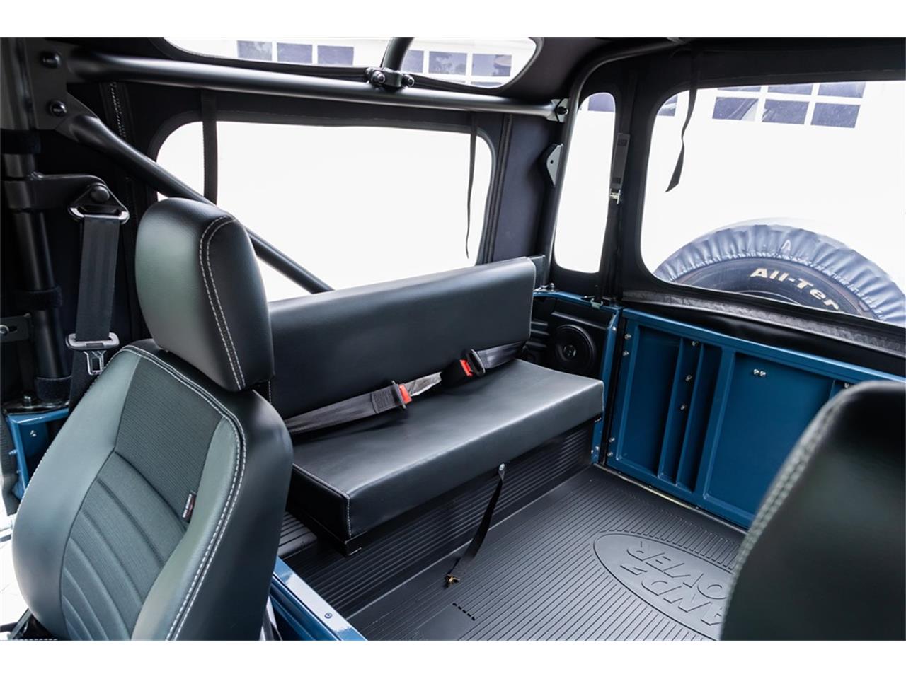 Land-rover-Defender-1994-Arles-Blue-Black-40