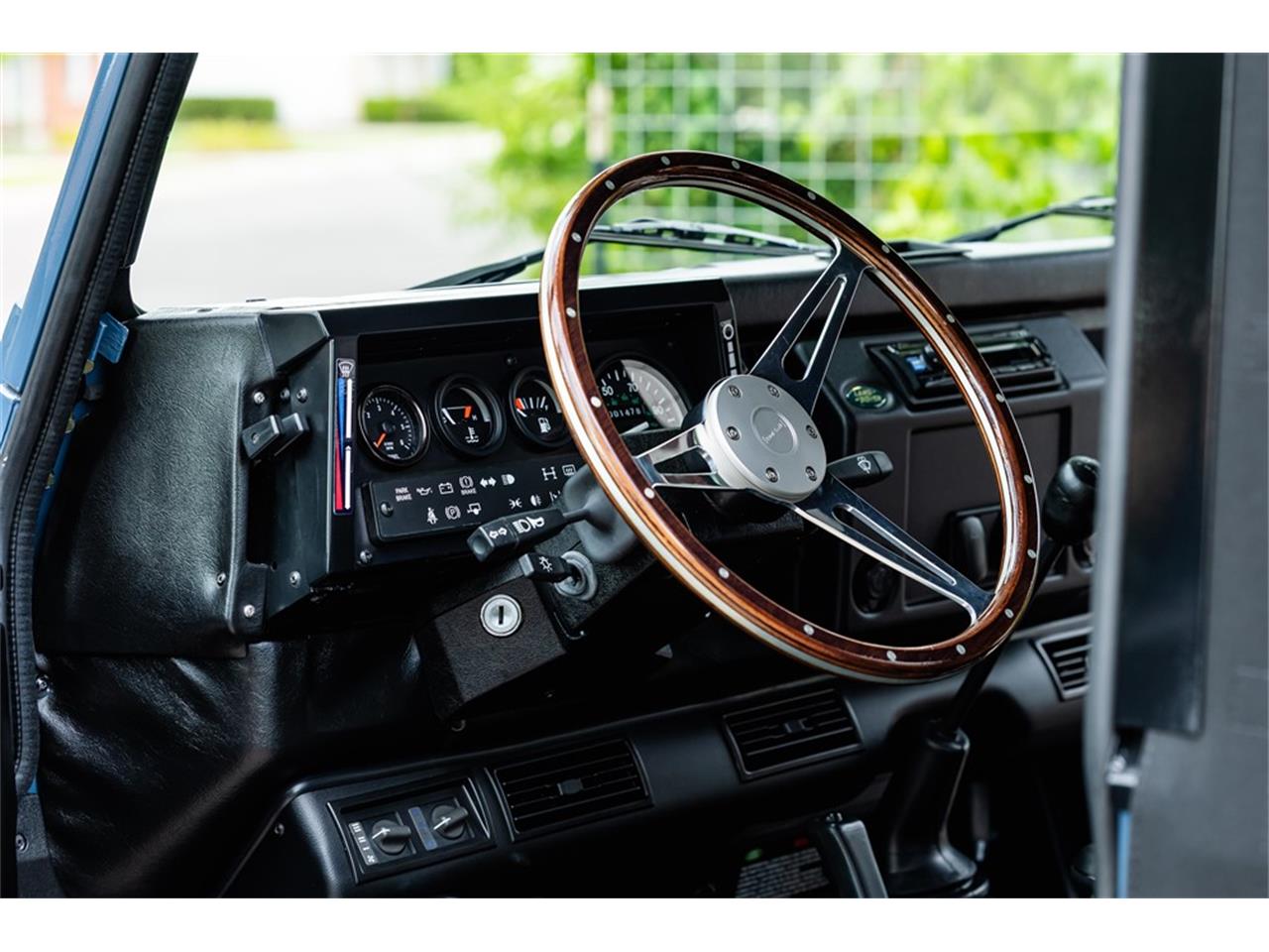 Land-rover-Defender-1994-Arles-Blue-Black-45