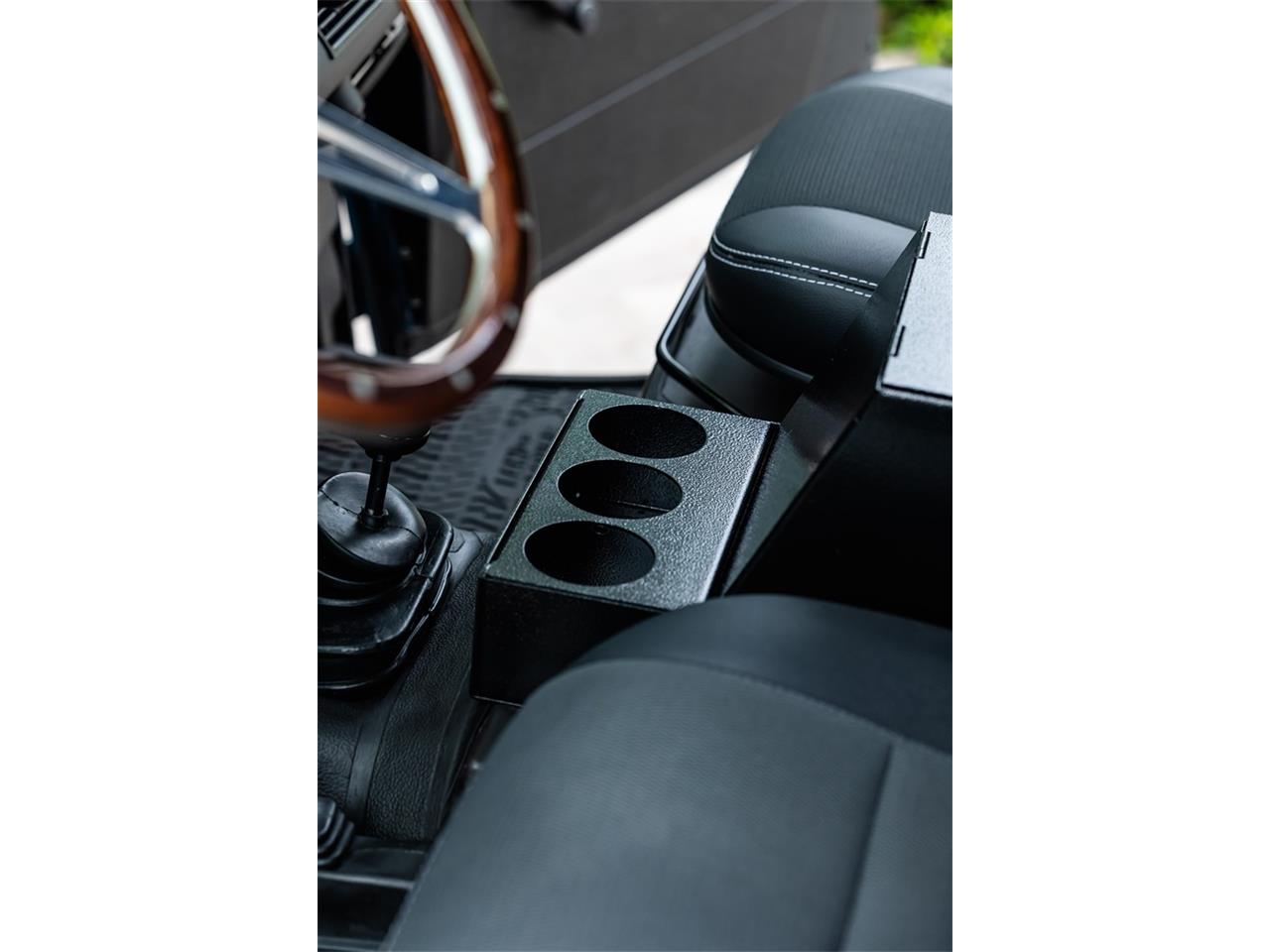 Land-rover-Defender-1994-Arles-Blue-Black-47