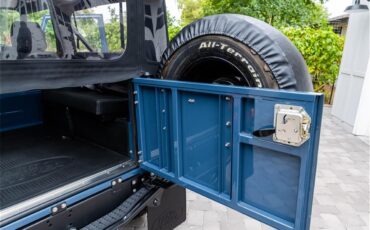 Land-rover-Defender-1994-Arles-Blue-Black-58