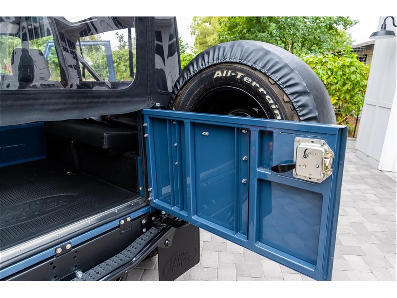 Land-rover-Defender-1994-Arles-Blue-Black-58