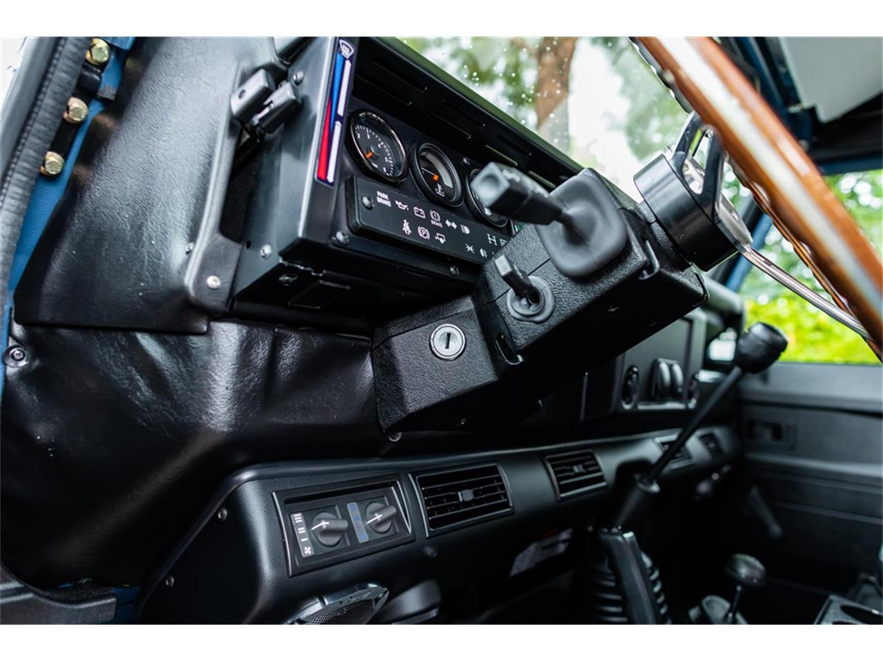 Land-rover-Defender-1994-Arles-Blue-Black-95