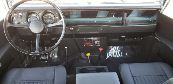 Land-rover-Other-1975-Marine-Blue-22