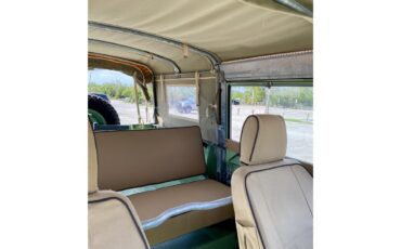 Land-rover-Series-iia-1961-Green-Beige-16