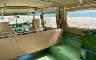 Land-rover-Series-iia-1961-Green-Beige-20