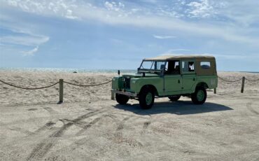 Land-rover-Series-iia-1961-Green-Beige-29