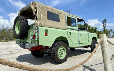 Land-rover-Series-iia-1961-Green-Beige-3