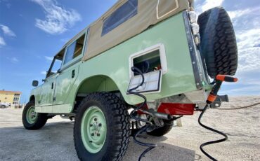 Land-rover-Series-iia-1961-Green-Beige-33