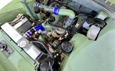 Land-rover-Series-iia-1961-Green-Beige-37