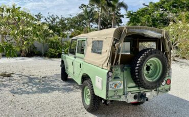 Land-rover-Series-iia-1961-Green-Beige-4