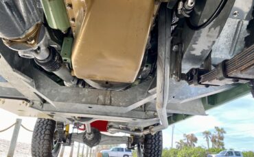 Land-rover-Series-iia-1961-Green-Beige-44