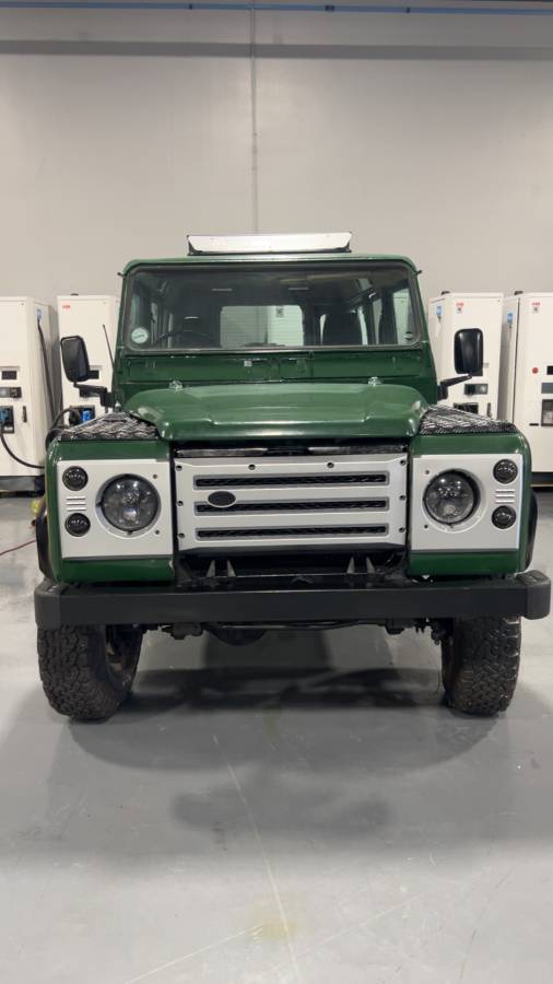 Land-rover-defender-110-1994-green-4