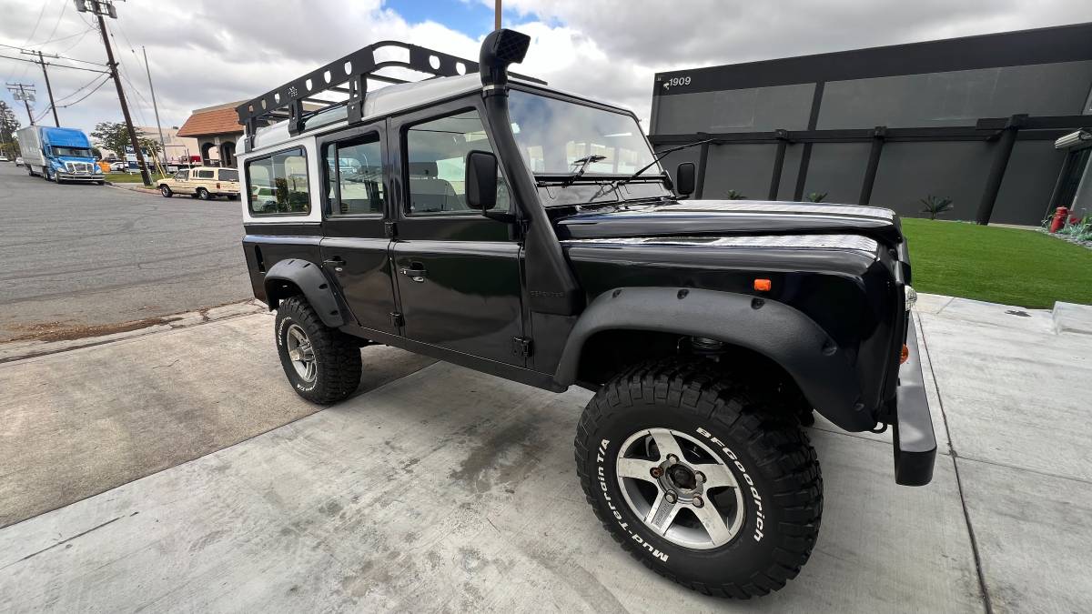 Land-rover-defender-110-diesel-1992-blue-2