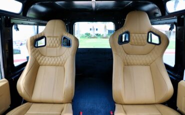 Land-rover-defender-110-diesel-1993-white-16