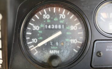 Land-rover-defender-110-diesel-1993-white-17