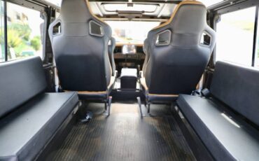 Land-rover-defender-110-diesel-1993-white-2