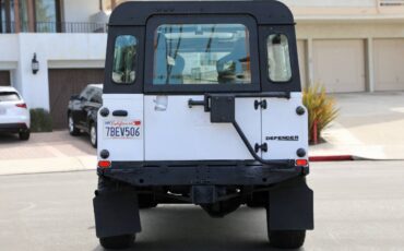 Land-rover-defender-110-diesel-1993-white