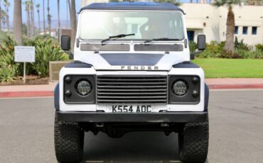 Land-rover-defender-110-diesel-1993-white-5