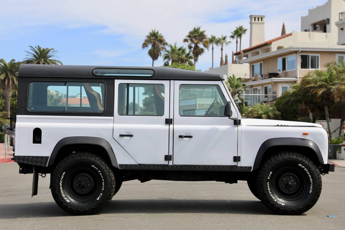 Land-rover-defender-110-diesel-1993-white-7