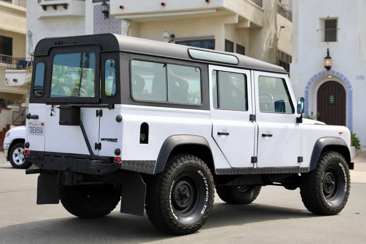 Land-rover-defender-110-diesel-1993-white-8