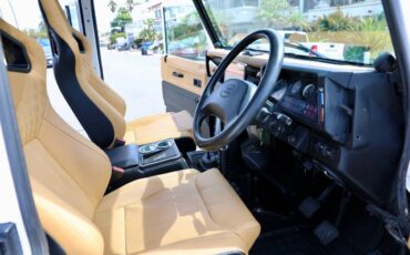 Land-rover-defender-110-diesel-1993-white-9