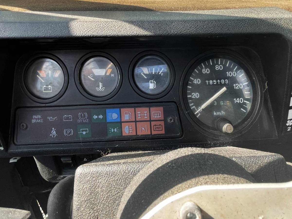 Land-rover-defender-90-1991-black-2
