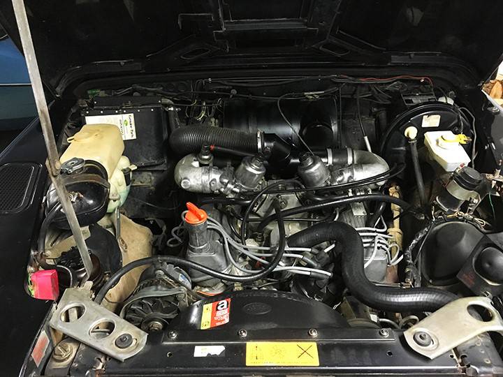 Land-rover-defender-90-1991-black-8
