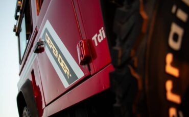 Land-rover-defender-90-diesel-1995-red-1