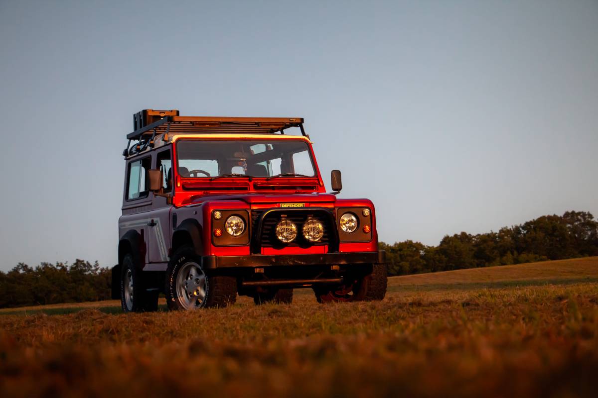 Land-rover-defender-90-diesel-1995-red