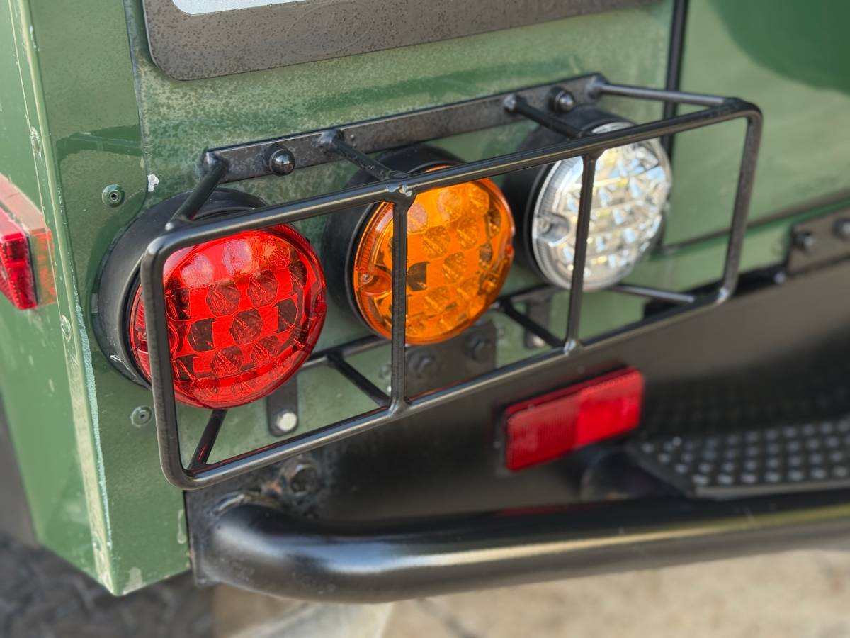 Land-rover-defender-90-nas-1995-green-19