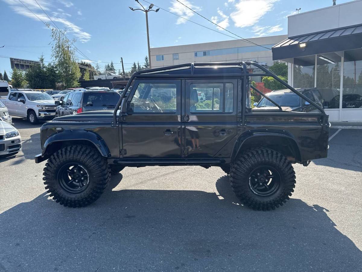 Land-rover-defender-diesel-1995-black-2