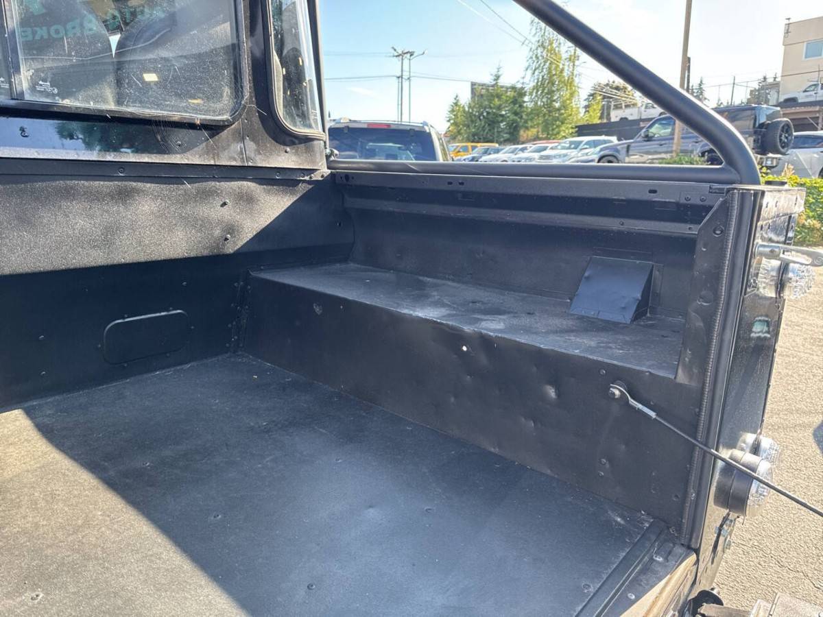 Land-rover-defender-diesel-1995-black-8
