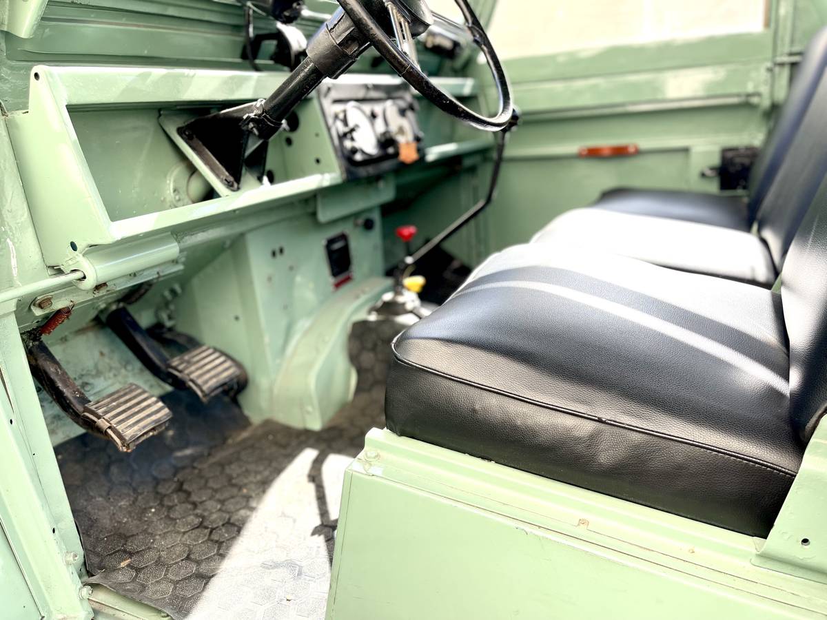 Land-rover-series-2a-109-1964-green-16