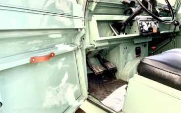 Land-rover-series-2a-109-1964-green-17