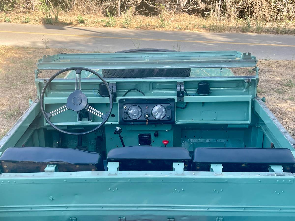 Land-rover-series-2a-109-1964-green-4