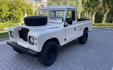 Land-rover-series-3-1972-white